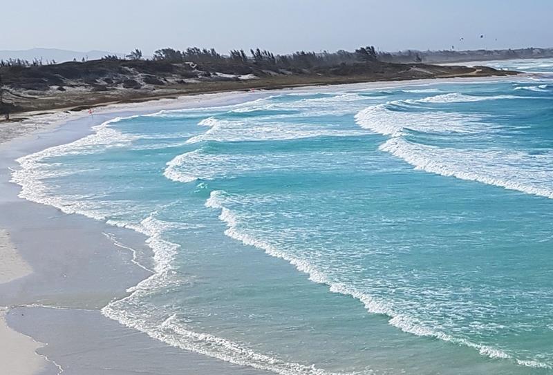 praia do pontal em arraial do cabo