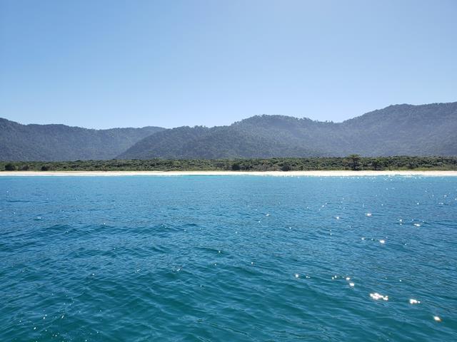 Praia do Sul volta a ilha