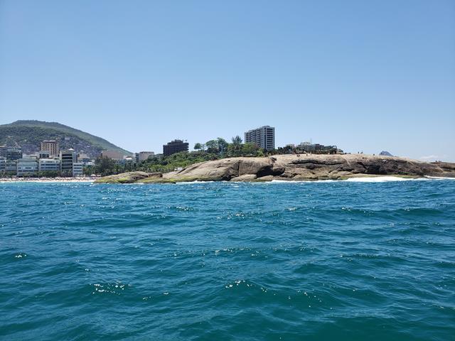 passeio de lancha pedra arpoador