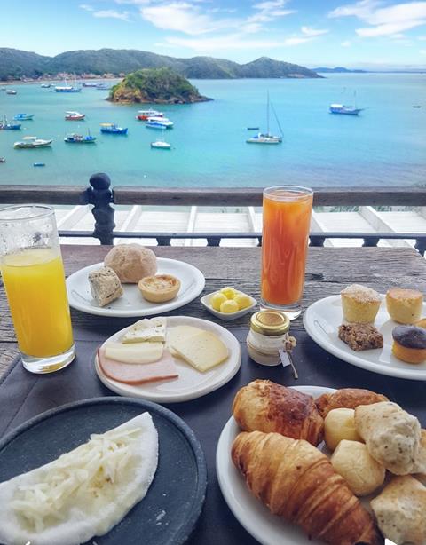 cafe da manha hotel casas brancas em buzios